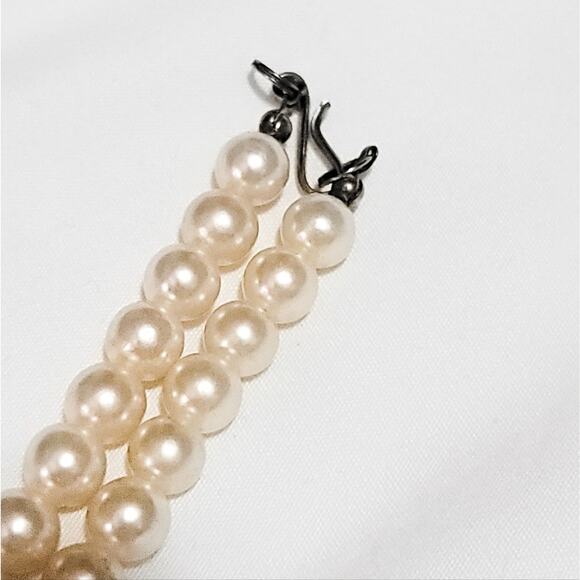 Faux pearl and lavender marbled stone fan shell statement necklace - Picture 5 of 11